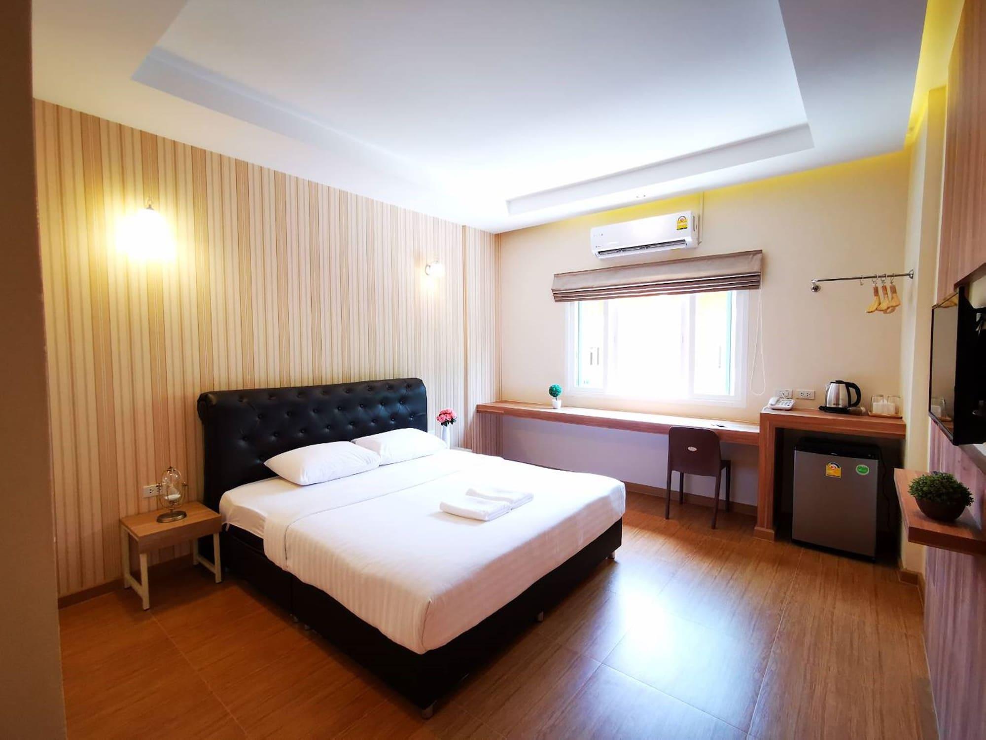 Triple Trees Hotel Pathum Thani Buitenkant foto
