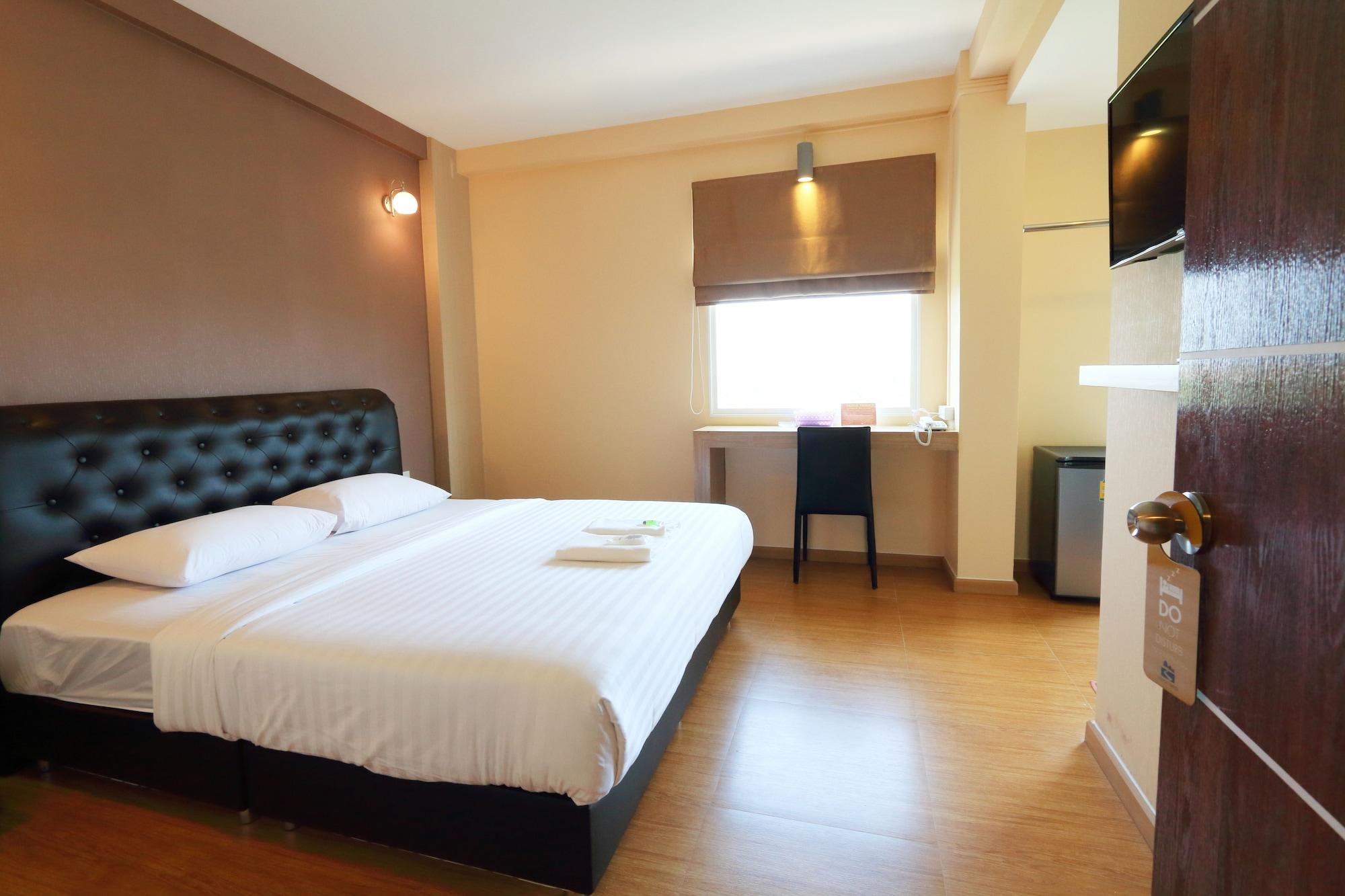 Triple Trees Hotel Pathum Thani Buitenkant foto