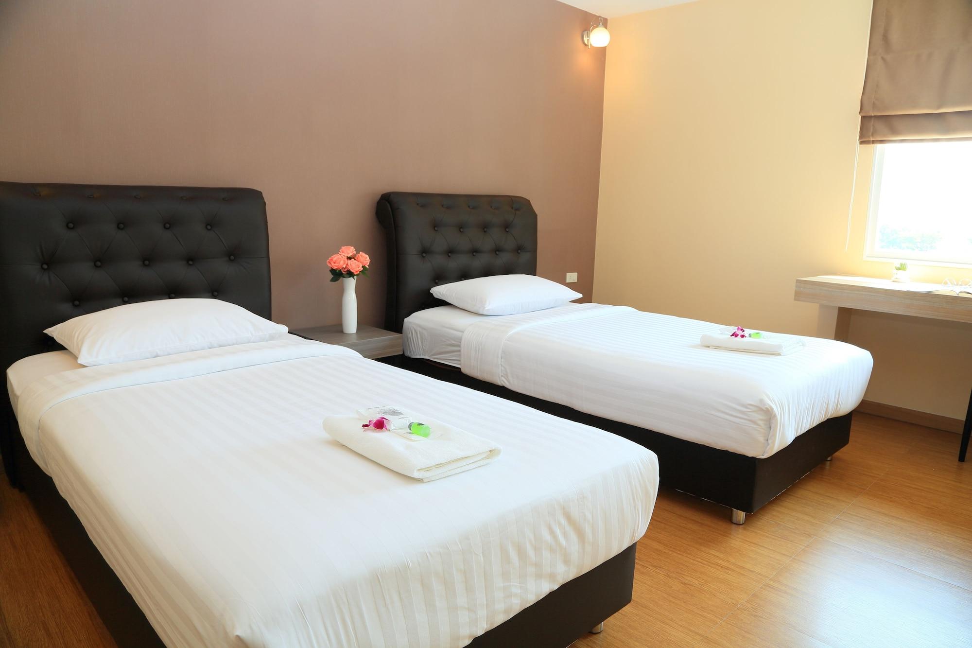 Triple Trees Hotel Pathum Thani Buitenkant foto