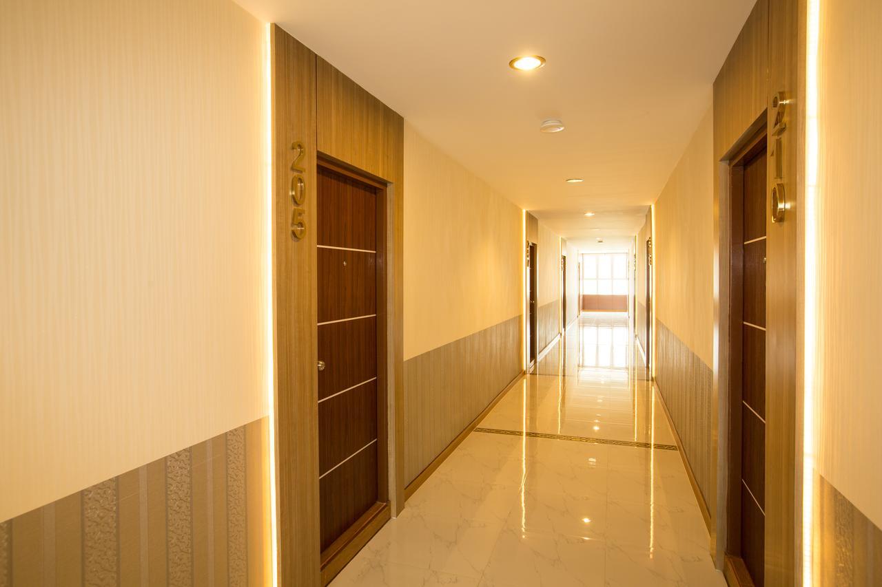 Triple Trees Hotel Pathum Thani Buitenkant foto