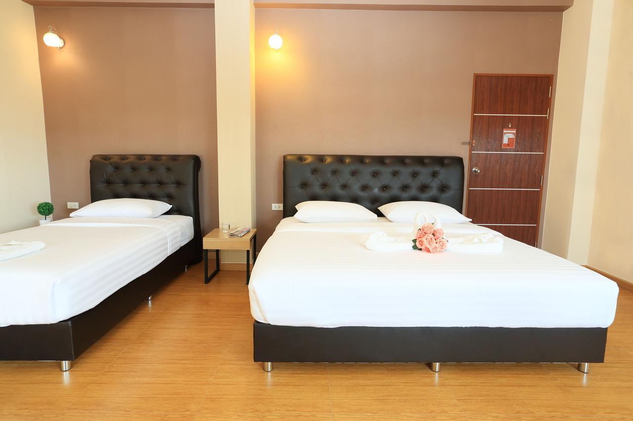 Triple Trees Hotel Pathum Thani Buitenkant foto